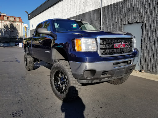 Car Wash «Washman Car wash», reviews and photos, 510 SE Grand Ave, Portland, OR 97214, USA