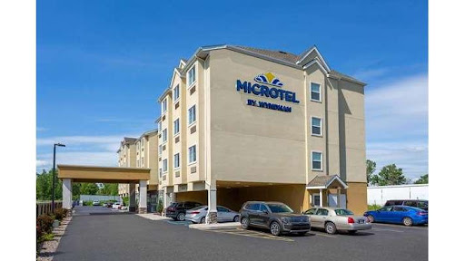 Microtel Inn & Suites by Wyndham Niagara Falls image 1