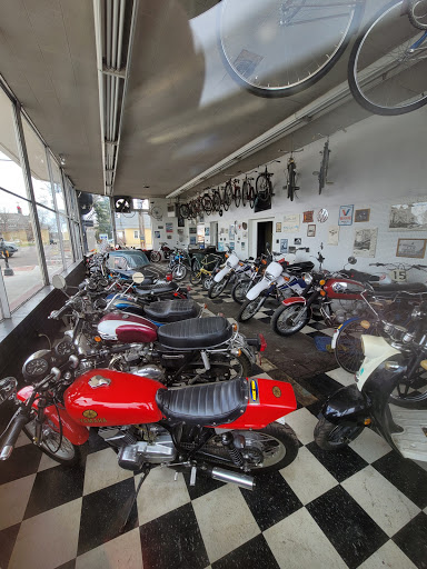 Car Dealer «Lakeside Auto Brokers», reviews and photos, 1331 S Tejon St, Colorado Springs, CO 80905, USA