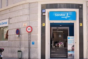 Clínica Dental Sanitas Milenium Sabadell Centre image
