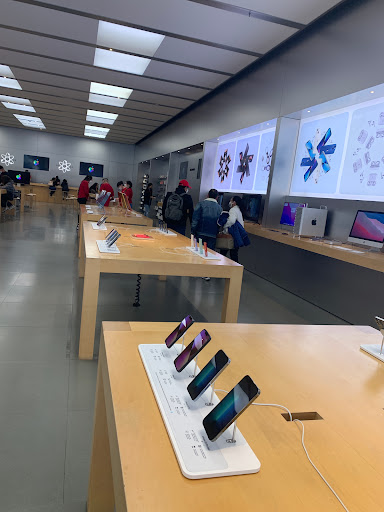 Computer Store «Apple Pasadena», reviews and photos, 54 W Colorado Blvd, Pasadena, CA 91105, USA