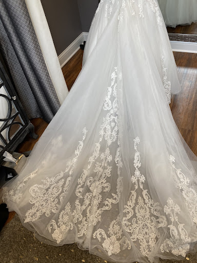 Bridal Shop «Carrie Karibo Bridal Boutique», reviews and photos, 334 W Benson St, Cincinnati, OH 45215, USA