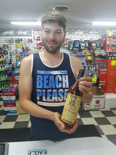 Liquor Store «Barnyard Liquor», reviews and photos, 667 Cedar Grove Rd, Shepherdsville, KY 40165, USA