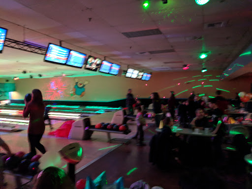 Bowling Alley «Spare Time Groton», reviews and photos, 27 Kings Hwy, Groton, CT 06340, USA
