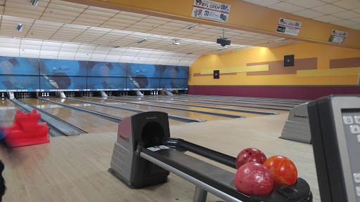 Bowling Alley «Rockville Centre Lanes», reviews and photos, 100 Maple Ave, Rockville Centre, NY 11570, USA