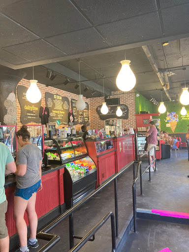 Ice Cream Shop «J.P. Licks», reviews and photos, 150 Charles St, Boston, MA 02114, USA