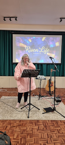 Comments and reviews of Risen Life Church