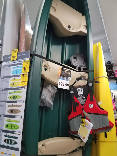 Sporting Goods Store «Big 5 Sporting Goods», reviews and photos, 3420 Arden Way, Sacramento, CA 95825, USA