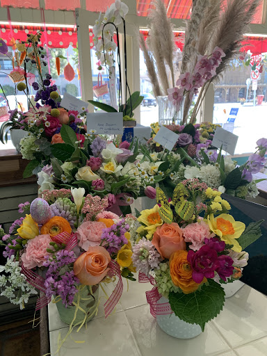 Florist «Sweet Pea Florist», reviews and photos, 5918 Naples Plaza, Long Beach, CA 90803, USA