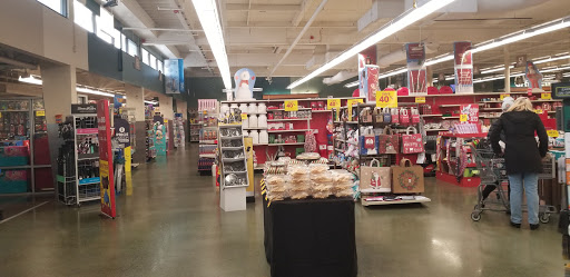 Grocery Store «Fred Meyer», reviews and photos, 7700 SW Beaverton Hillsdale Hwy, Portland, OR 97225, USA