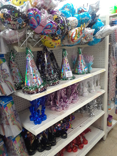 Dollar Store «Dollar Tree», reviews and photos, 14158 NE Woodinville Duvall Rd, Woodinville, WA 98072, USA