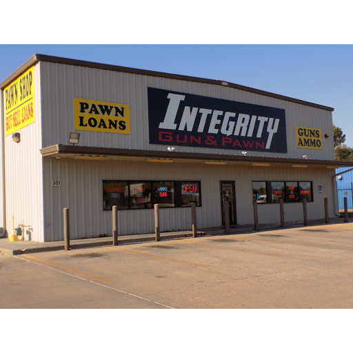 Pawn Shop «Integrity Gun & Pawn», reviews and photos, 301 NE US 24 HWY, Topeka, KS 66608, USA