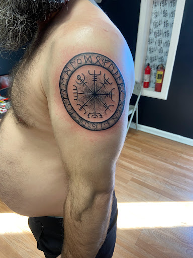 Explore hairdresser tattoo ideas, creative tattoo ideas in Charlotte, available at BNI-Tattoos