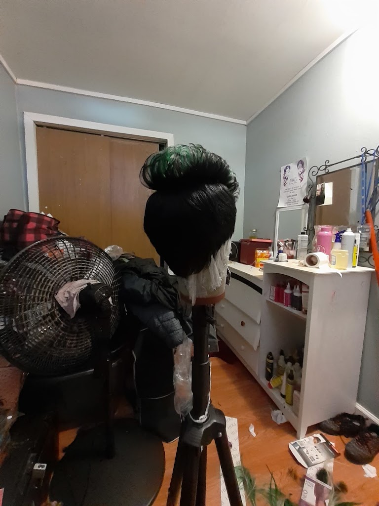 B'Maes Beauty Bar 62040