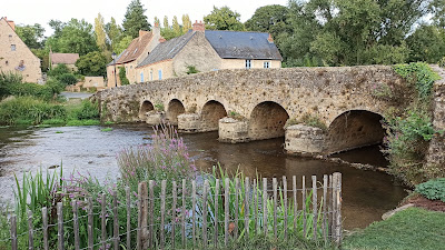 Vieux Pont Asnières sur vègre à Asnières-sur-Vègre