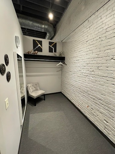 Bridal Shop «Dress Gallery Bridal & Prom Shop», reviews and photos, 1005 W Douglas Ave, Wichita, KS 67213, USA