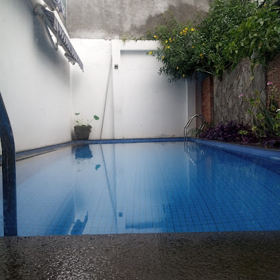 Jasa Pembersihan dan Perawatan Kolam Renang Murah (KING'S POOLS)