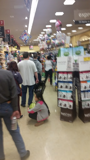 Grocery Store «Safeway», reviews and photos, 1688 Anderson Rd, McLean, VA 22102, USA