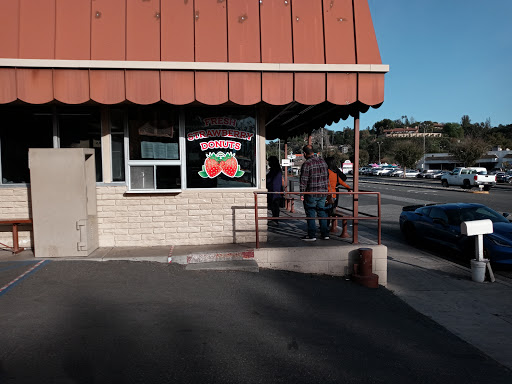 Donut Shop «The Donut Man», reviews and photos, 915 E Rte 66, Glendora, CA 91740, USA