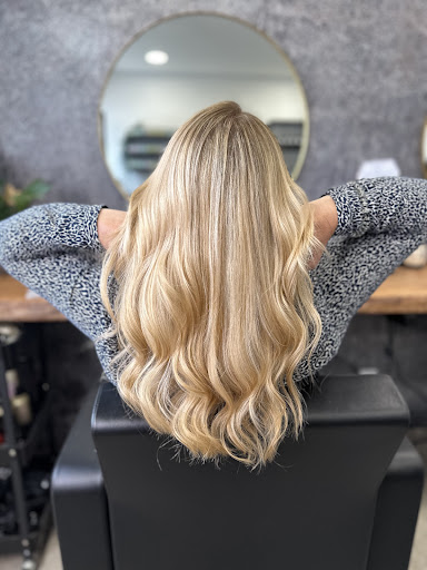 Hair and Face Art Anne Duscher In Oberwolfern