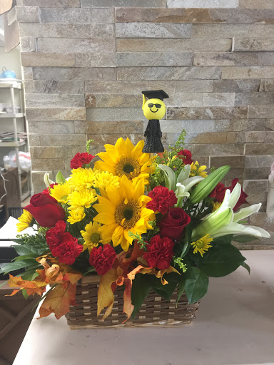 Florist «Flower Hut», reviews and photos, 6300 E Independence Blvd, Charlotte, NC 28212, USA