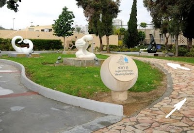 Photos of מעבדה לעיניים תותבות