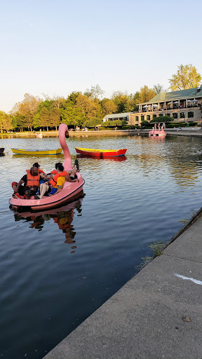 Tourist Attraction «Hoyt Lake», reviews and photos, 199 Lincoln Pkwy, Buffalo, NY 14222, USA