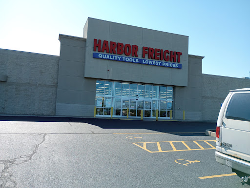 Hardware Store «Harbor Freight Tools», reviews and photos, 395 Westgate Dr, Brockton, MA 02301, USA