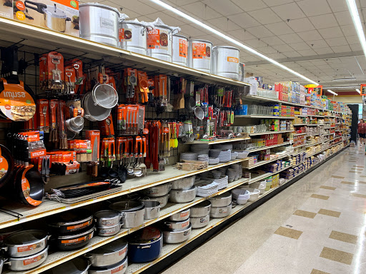 Supermarket «Fine Fare Supermarket», reviews and photos, 200 W Buttonwood St, Reading, PA 19601, USA