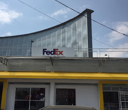 FedEx World Service Center photo