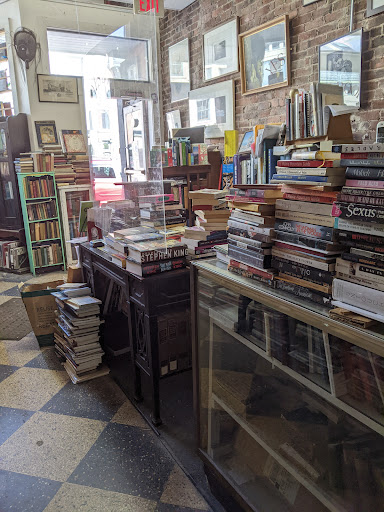 Used Book Store «Yes Books», reviews and photos, 589 Congress St, Portland, ME 04101, USA