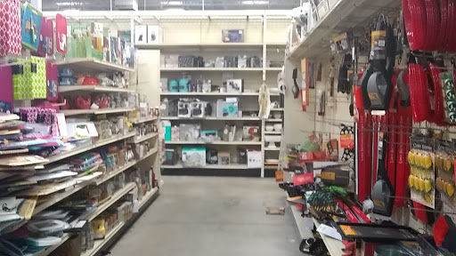 Home Goods Store «At Home», reviews and photos, 5901 Mercury Dr, Dearborn, MI 48126, USA