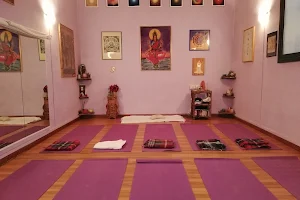 Centro Yoga e Discipline orientali VENTO D'ORIENTE image