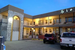 Siesta Motel image