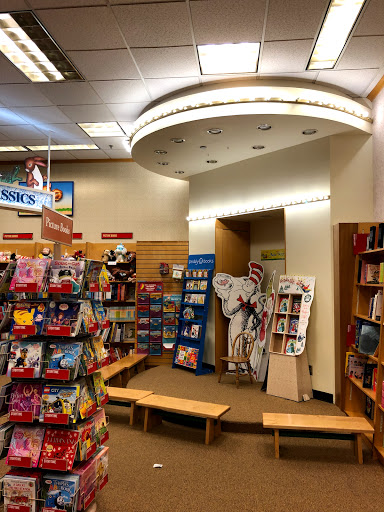 Book Store «Barnes & Noble Booksellers Crabtree Mall», reviews and photos, 4325 Glenwood Ave, Raleigh, NC 27612, USA