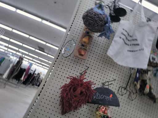 Thrift Store «The Salvation Army Family Store & Donation Center», reviews and photos