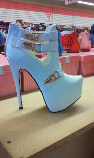 Shopping Mall «Eagledale Plaza Shopping Center», reviews and photos, 2802 Lafayette Rd, Indianapolis, IN 46222, USA