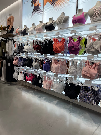 Sportswear Store «lululemon», reviews and photos, 2223 N Westshore Blvd #264, Tampa, FL 33607, USA