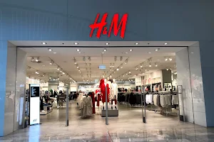 H&M image