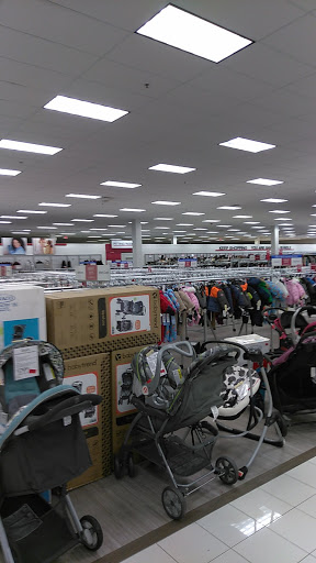 Clothing Store «Burlington Coat Factory», reviews and photos, 155 US-130, Cinnaminson, NJ 08077, USA