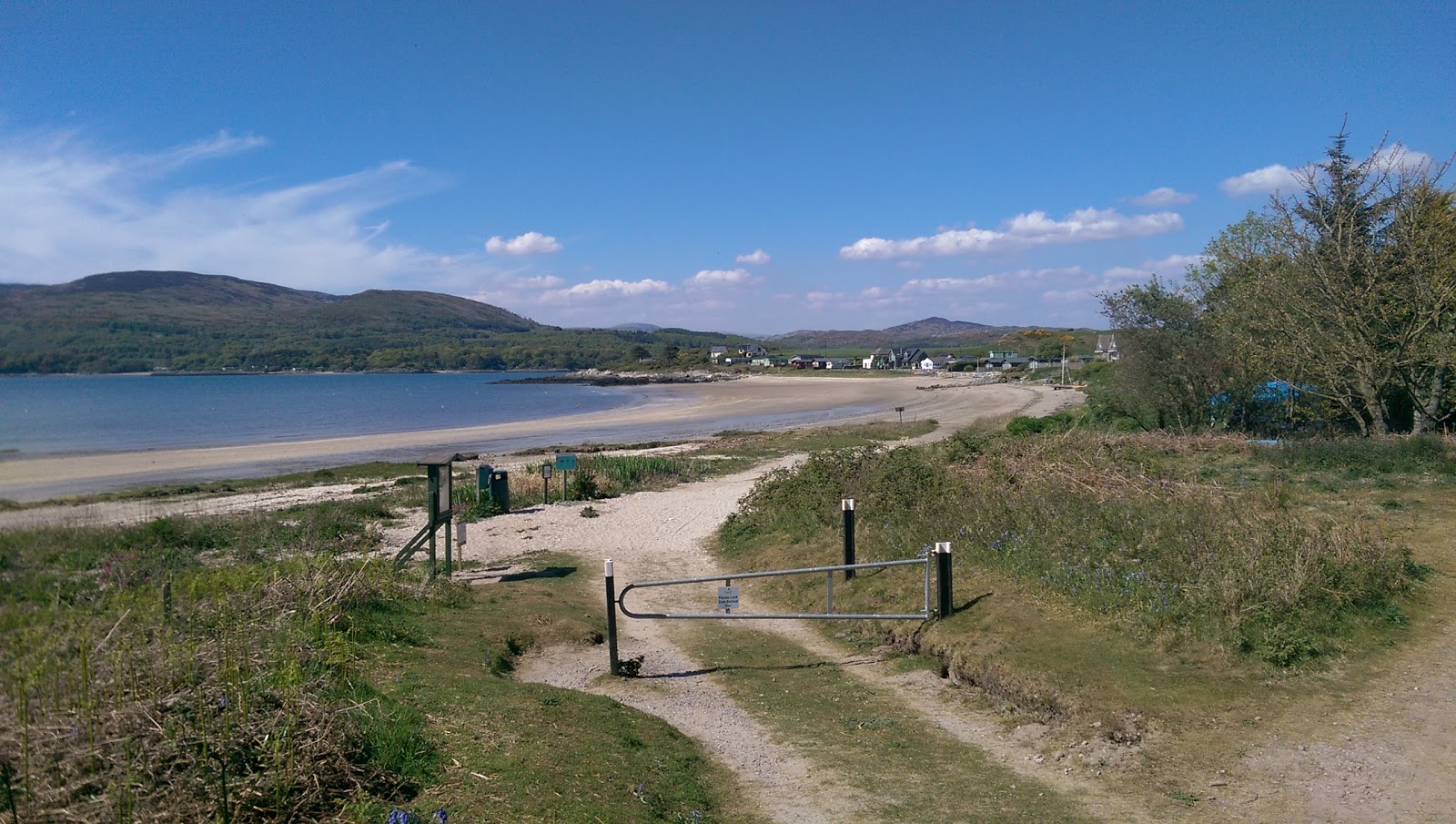 Zdjęcie Sandgreen Beach z powierzchnią beżowy piasek i kamyki