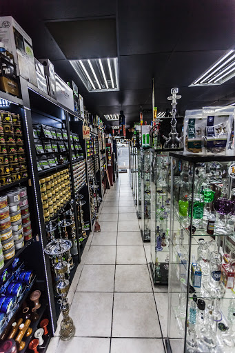 Vaporizer Store «Happy Rock Smoke Shop», reviews and photos, 334 NE 72nd St, Kansas City, MO 64118, USA