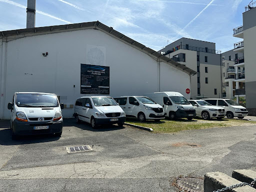 Photo 2 - AUTO PIECES 74