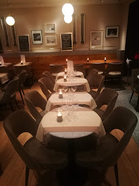 Atmosphère du Restaurant français La place Longchamp à Paris - n°19