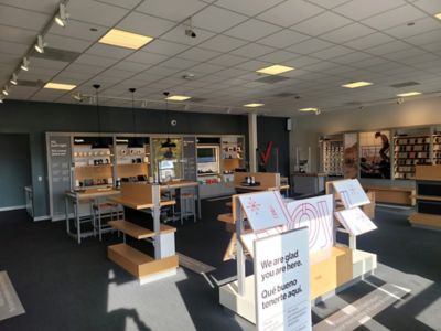 Cell Phone Store «Verizon», reviews and photos, 172 Ranch Dr, Milpitas, CA 95035, USA