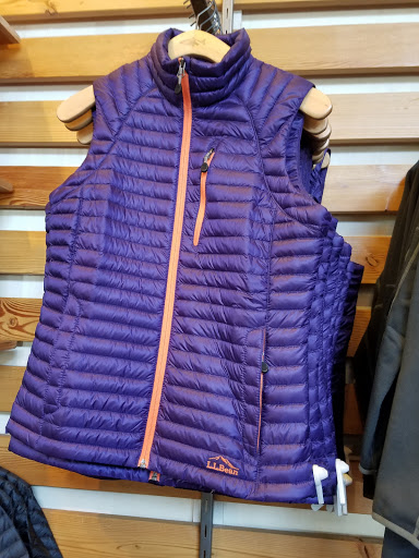 Clothing Store «L.L. Bean», reviews and photos, 340 Legacy Pl, Dedham, MA 02026, USA
