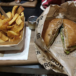 Photo n° 1 de l'avis de Zoé. fait le 23/12/2018 à 17:09 pour L'Artisan du Burger forum des halles à Paris