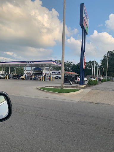 Beauty Supply Store «J J Beauty Supply», reviews and photos, 1392 E Apple Ave, Muskegon, MI 49442, USA