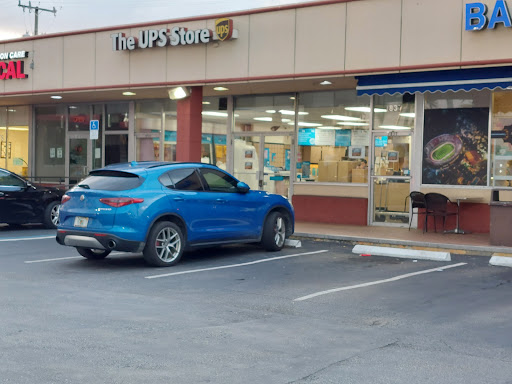 Shipping and Mailing Service «The UPS Store», reviews and photos, 1835 NE Miami Gardens Dr, North Miami Beach, FL 33179, USA