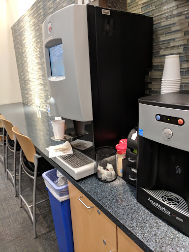 Ford Dealer «AutoNation Ford Bellevue», reviews and photos, 411 116th Ave NE, Bellevue, WA 98004, USA